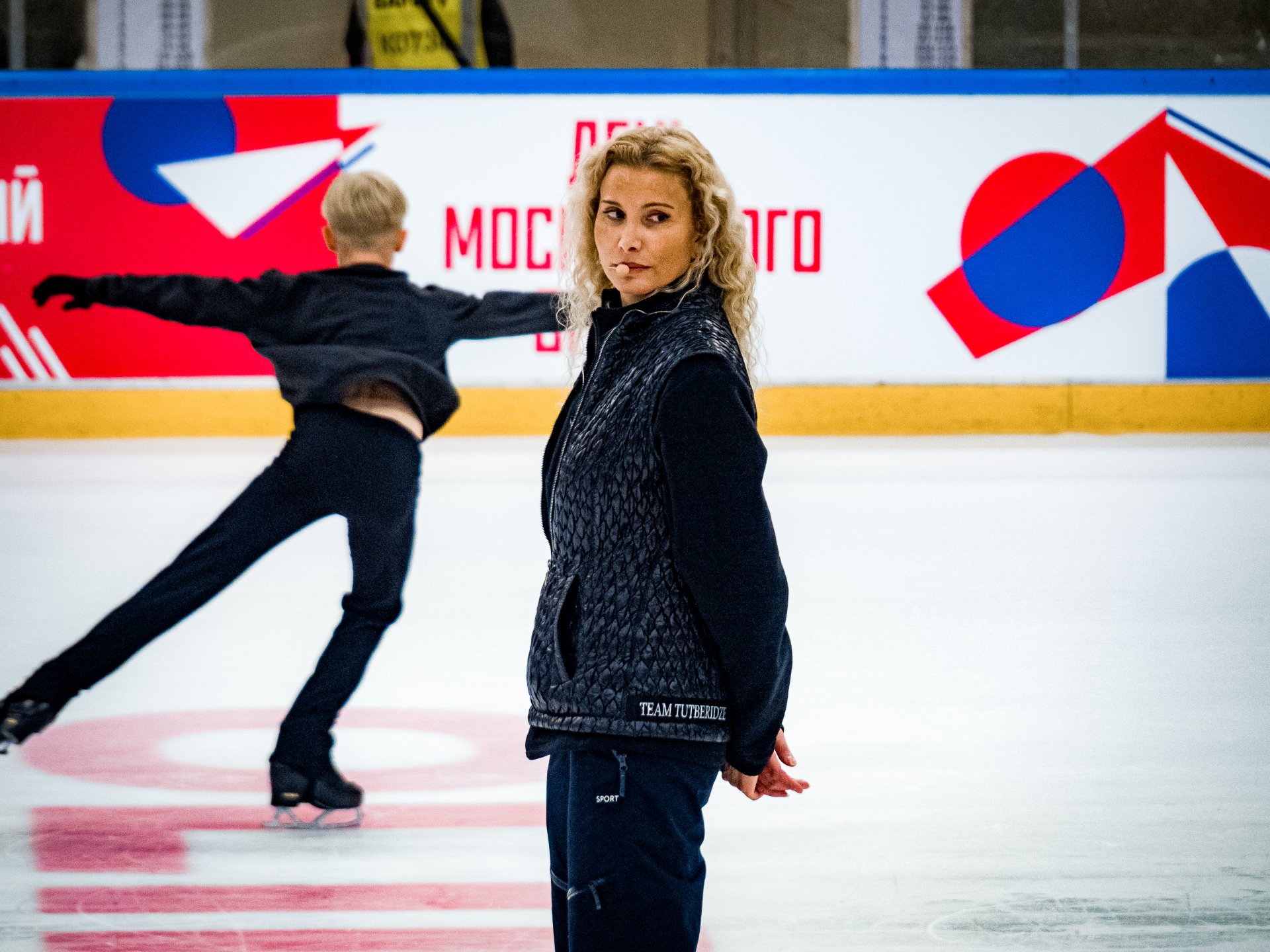 According to Tutberidze herself, it is easier for her to work with girls. However, she also undertakes to train boys.