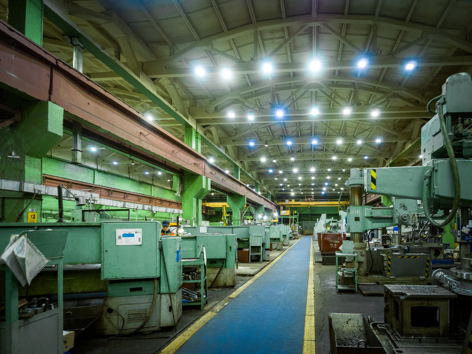 Metalworking shop of the Vorkuta Mechanical Plant.