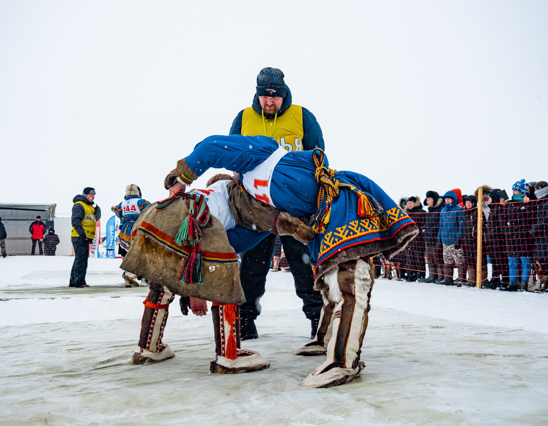 National wrestling "kuresh". A type of wrestling using belts.