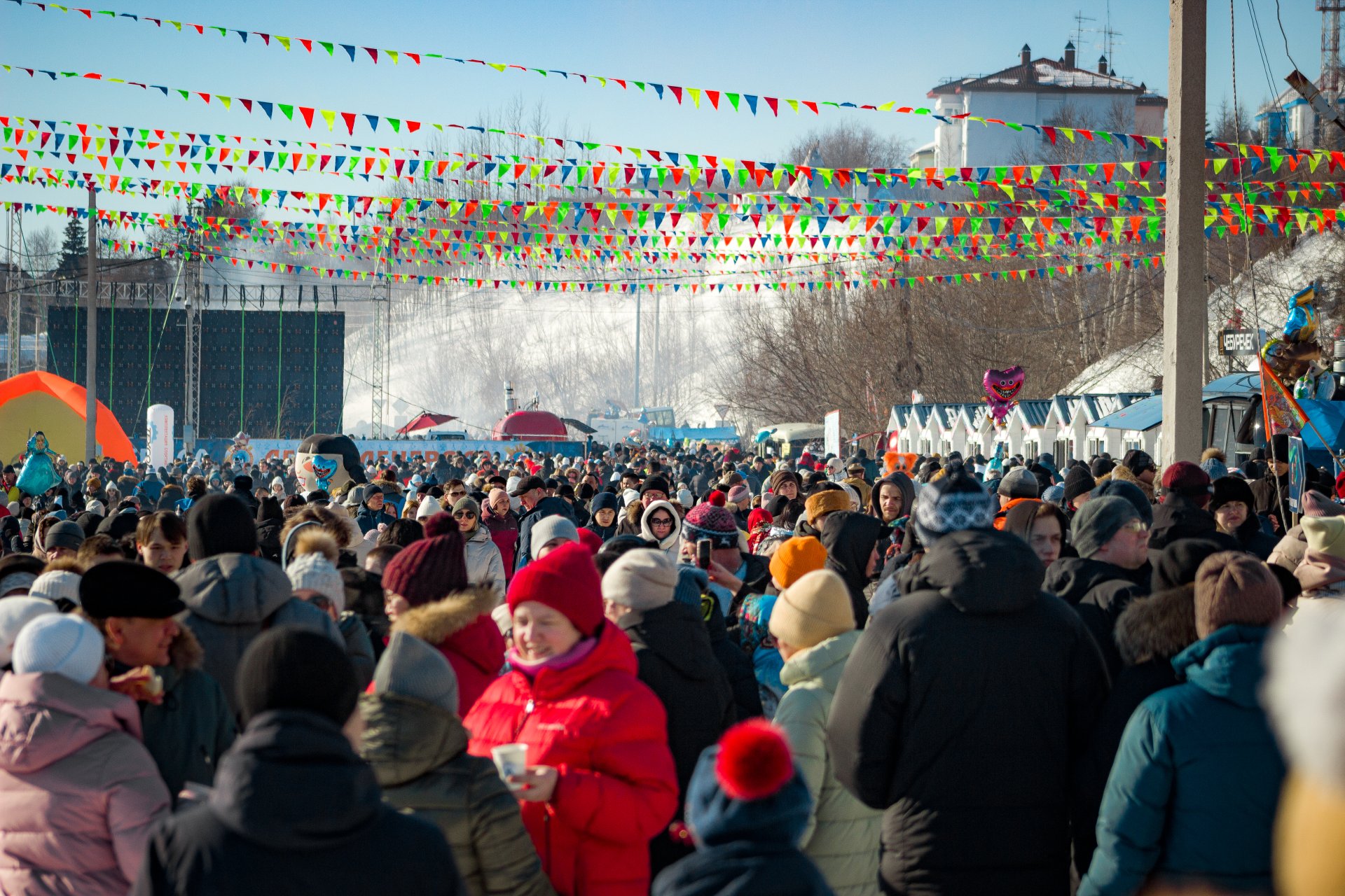 The popularity of the holiday is growing every year. About 50 thousand guests and participants gather for the Reindeer Herder's Day in Salekhard.