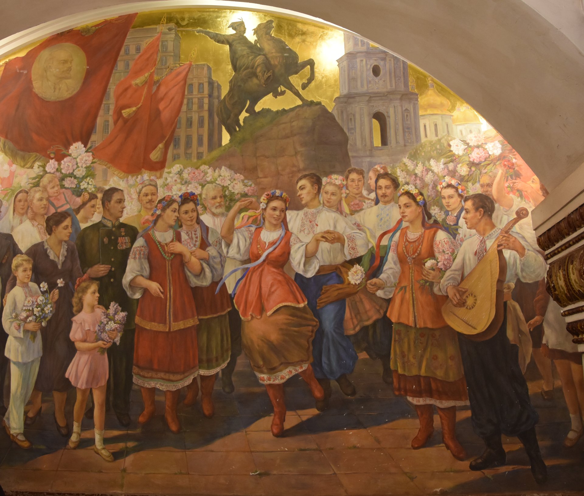 Depicted on this huge panel at the end of the hall in Kievskaya station, Kiev residents celebrate the 300th anniversary of the reunification of Ukraine with Russia.