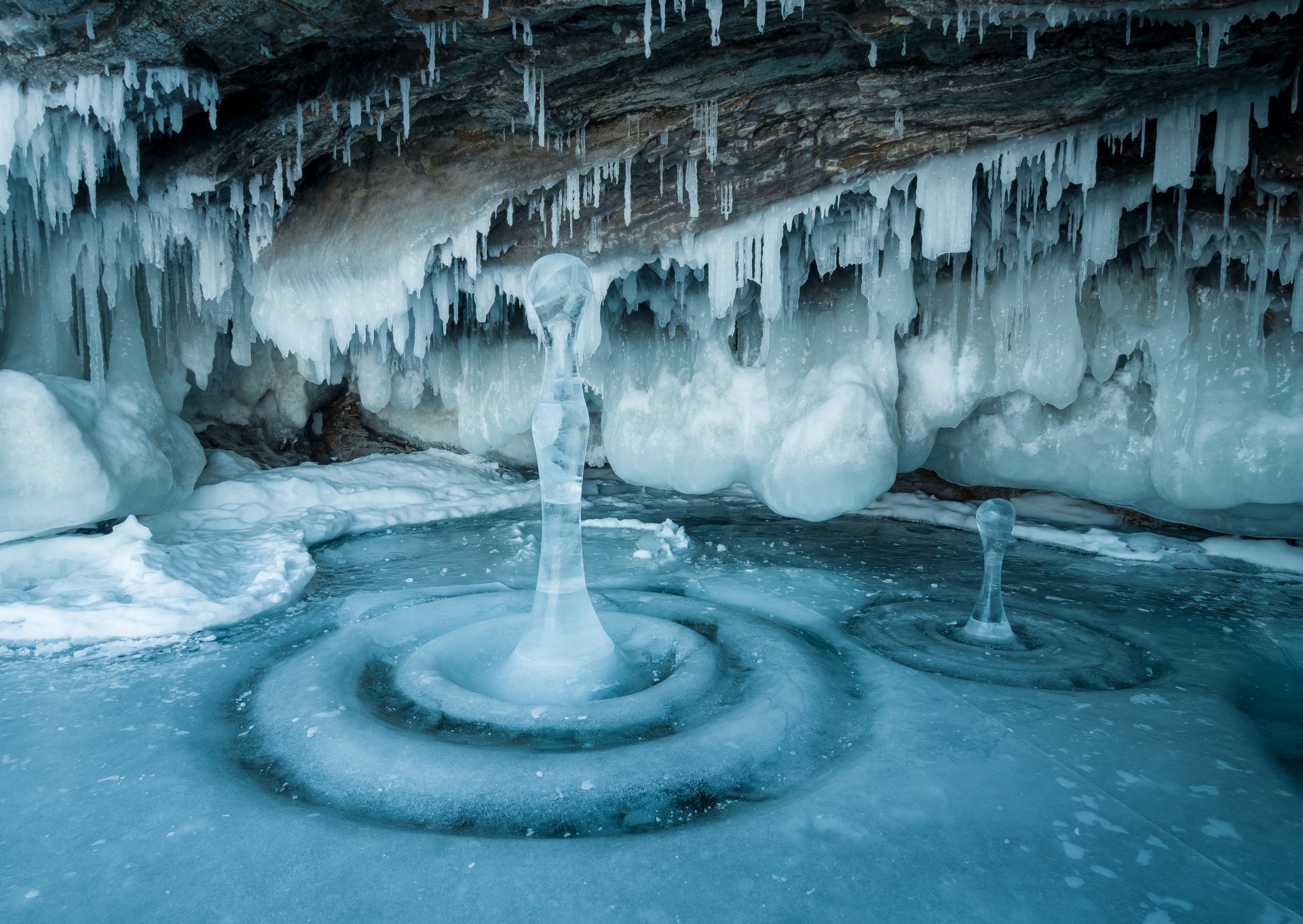 This is an ice figure in one of the caves on Lake Baikal. The author called this work "A frozen Moment".
