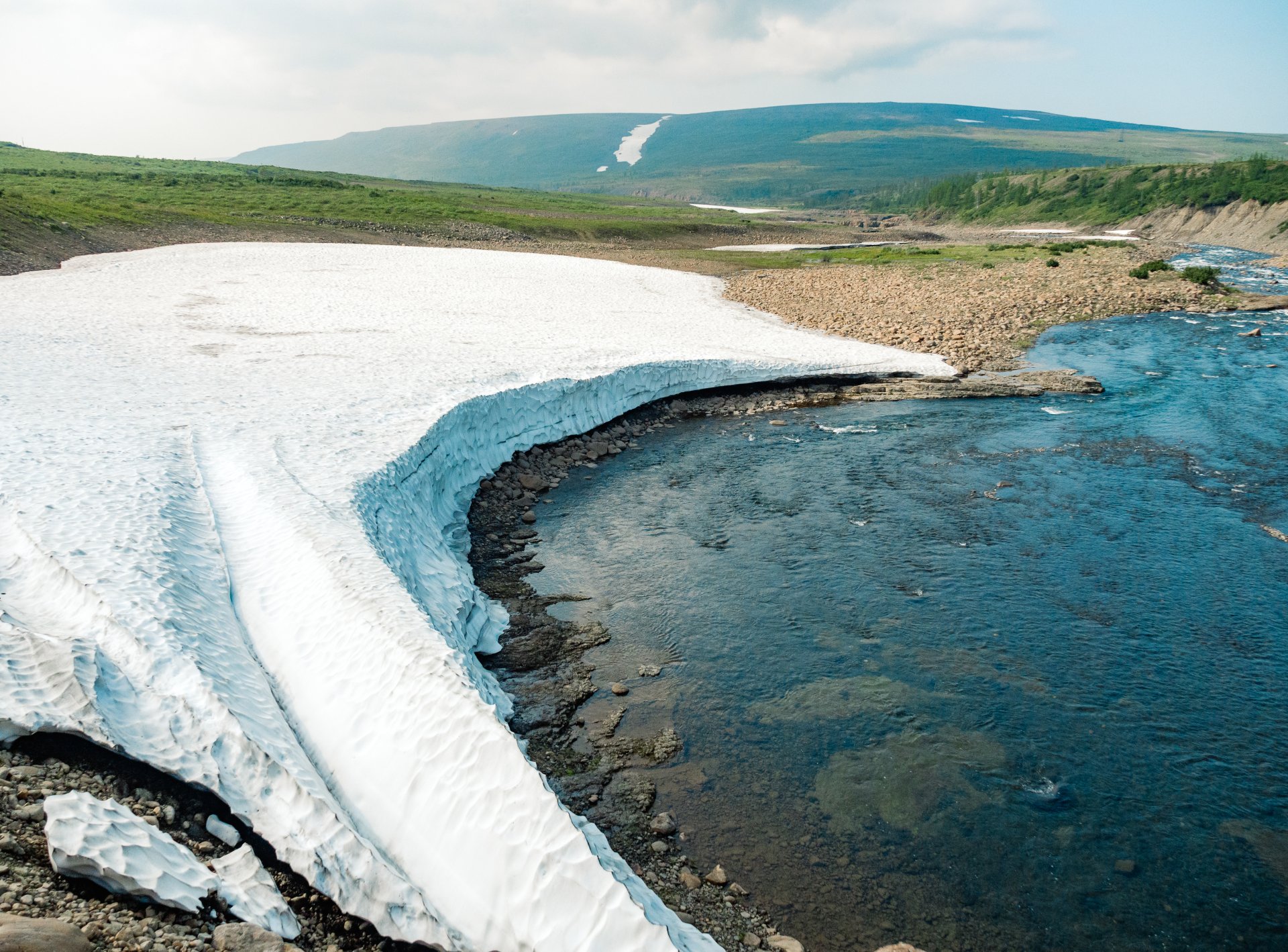 A non-melting glacier in the valley of the Ayakli River.